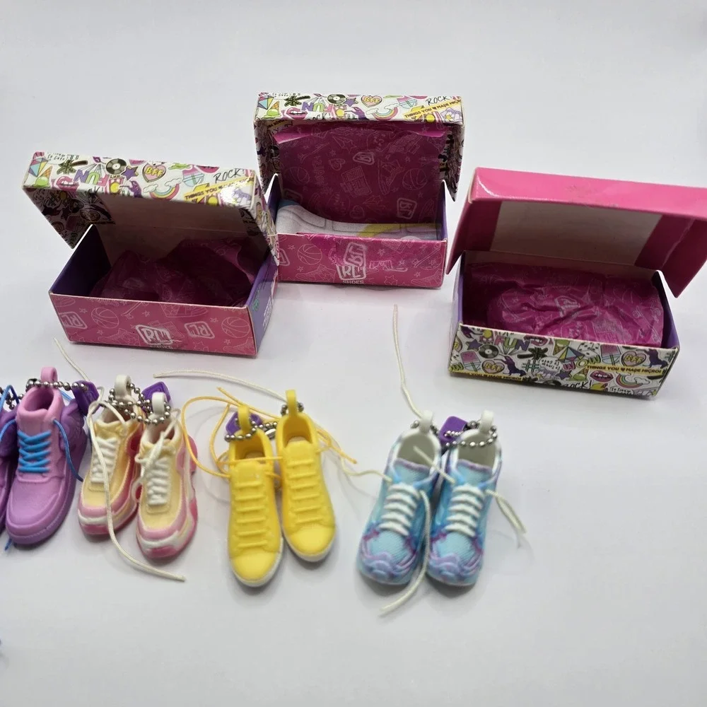 Real Littles Shoes Lot 4 Pairs Mini Sneakers 3 Boxes Moose Toys Micro